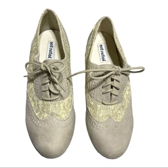 Vintage Not Rated Cream Lace &Suede Wingtips Size 7 EUC boho chic - Picture 1 of 12